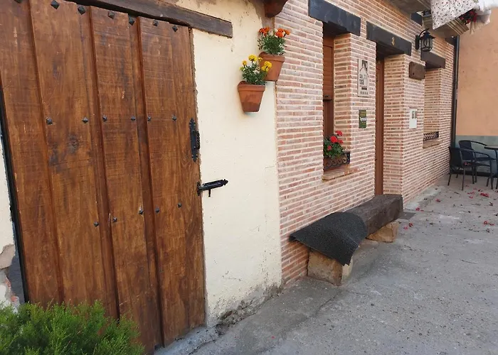 Casaruraltiarosa * Quintanilla del Agua